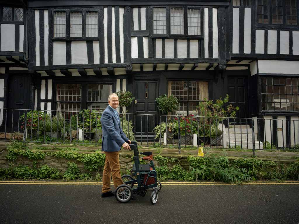 Uplivin Gavo 2-in-1 Walker Wheelchair